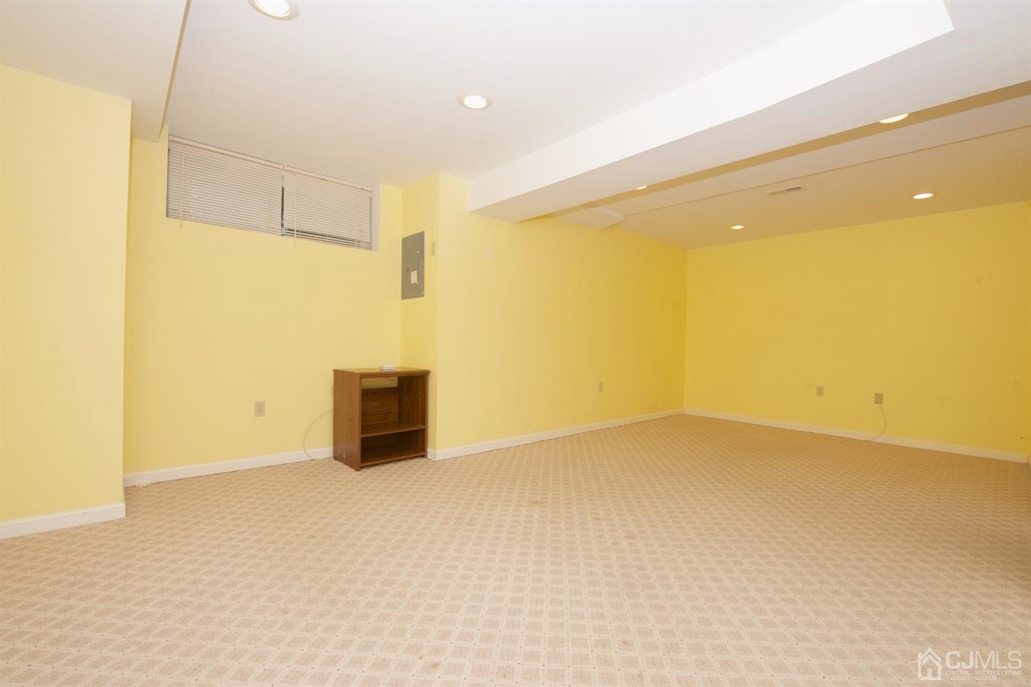 133 Salem Road North Brunswick, NJ 08902 - Photo 25 of 28