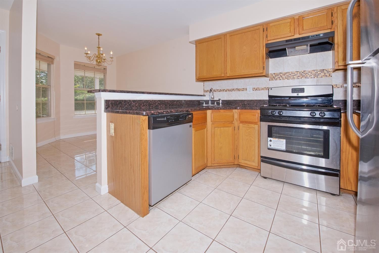 133 Salem Road North Brunswick, NJ 08902 - Photo 5 of 28