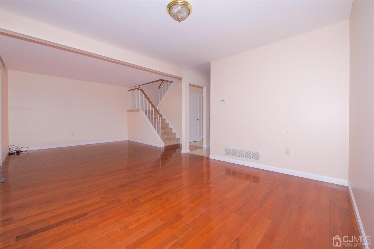 133 Salem Road North Brunswick, NJ 08902 - Photo 8 of 28