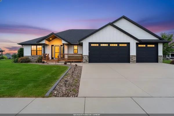 $639,900 | 1625 Drusillas Way, Green Bay, WI 54313