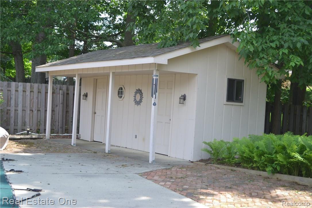 6282 Kings Pointe Road Grand Blanc, MI 48439 - Photo 8 of 40 DSC_4474.JPG