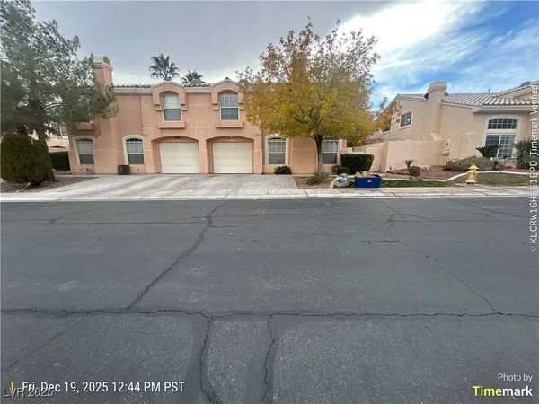 $1,751 | 8461 Blazing Sun Avenue, Las Vegas, NV 89129