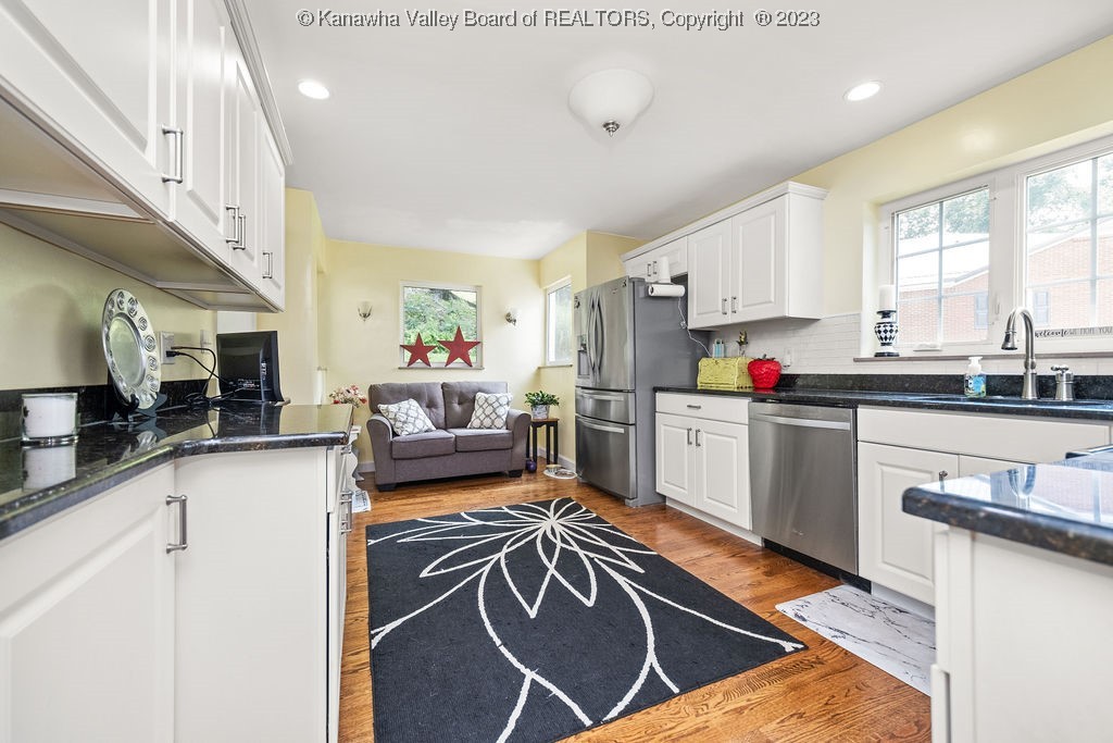1835 Loudon Heights Road Charleston, WV 25314 - Photo 11 of 37 Gallery Image 11