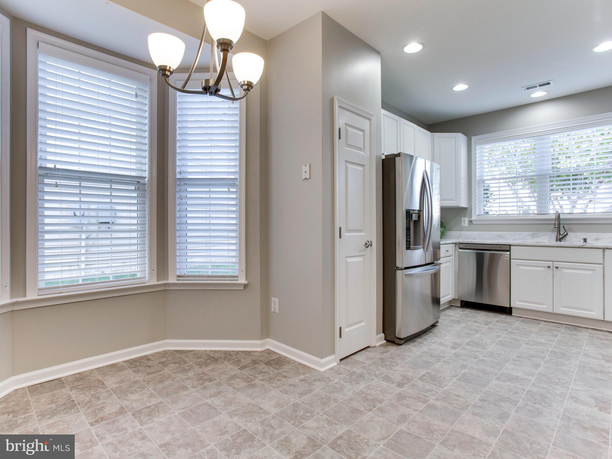 13583 Ryton Ridge Lane Gainesville, VA 20155 - Photo 8 of 28 Updated Kitchen and Breakfast room