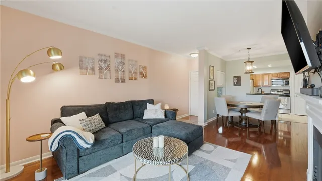 $363,000 | 6000 Shepherd Mountain Cove, Unit 917, Austin, TX 78730