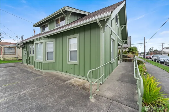 $725,000 | 520 O Avenue, Anacortes, WA 98221