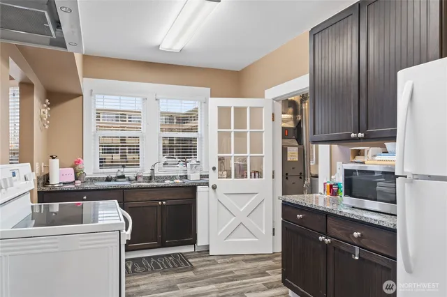 $725,000 | 520 O Avenue, Anacortes, WA 98221