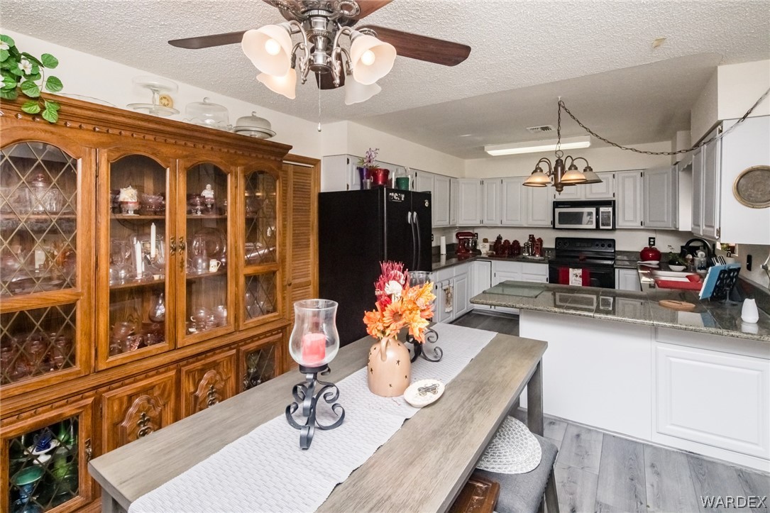 4166 Mercer Road Bullhead City, AZ 86429 - Photo 8 of 28 Gallery Image 8