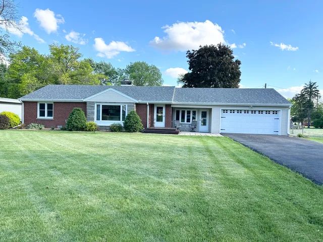 $249,900 | 9 Weft Road, Kankakee, IL 60901