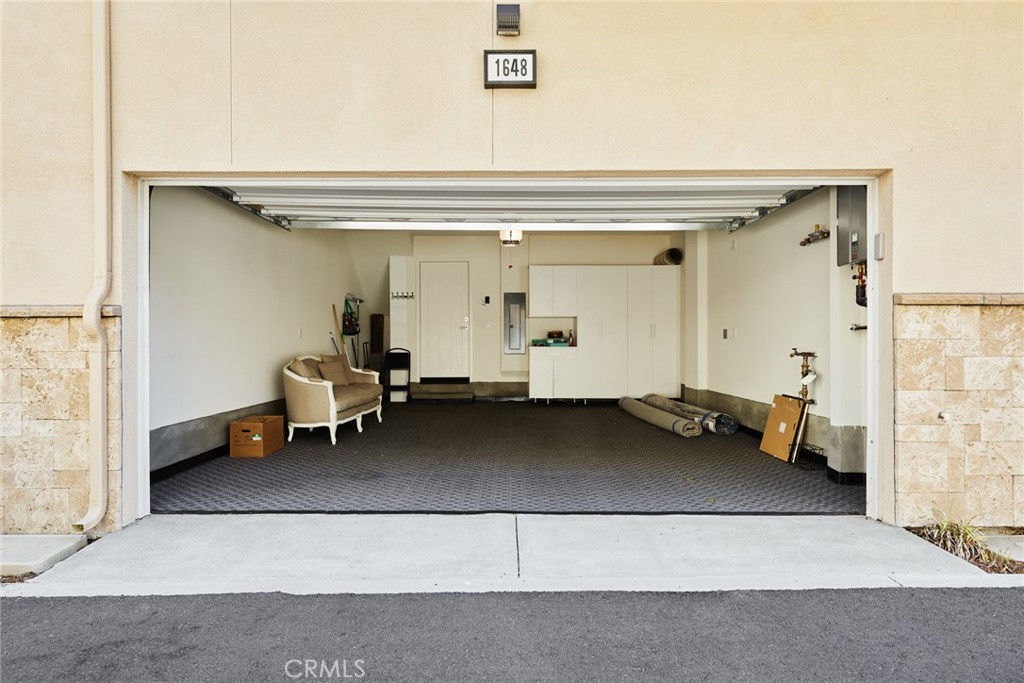 1648 Topanga Costa Mesa, CA 92627 - Photo 27 of 33 a living room with furniture