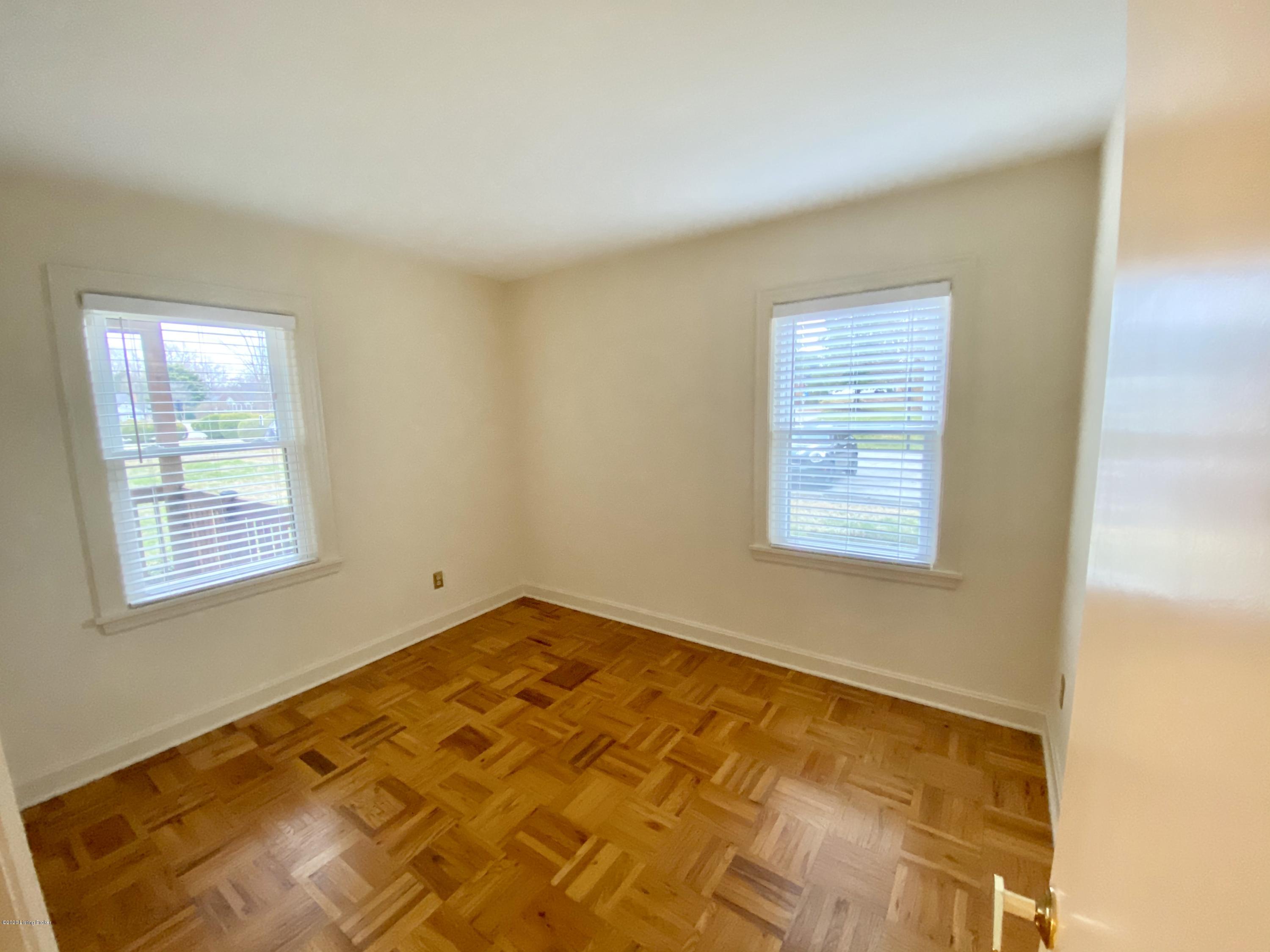 432 Sprite Road, Unit 10 Louisville, KY 40207 - Photo 8 of 11 9140859A-C804-4C7F-B159-CB2A4AD04BBE