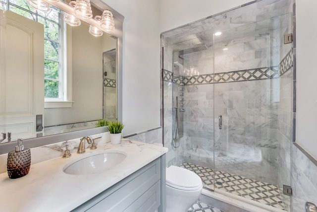 $3,725,000 | 677 Sheridan Road, Glencoe, IL 60022