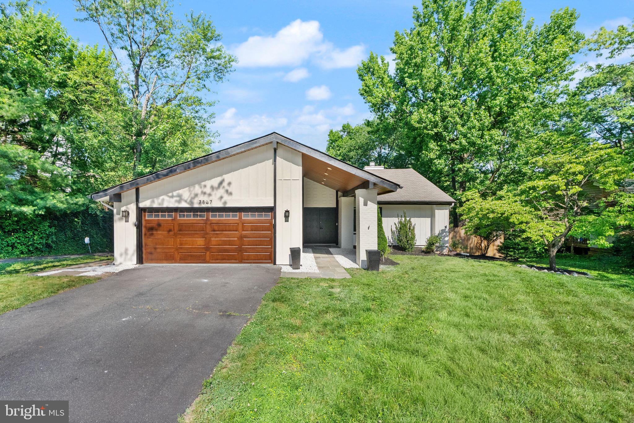 7807 Mulberry Bottom Lane Springfield, VA 22153 - Photo 2 of 51