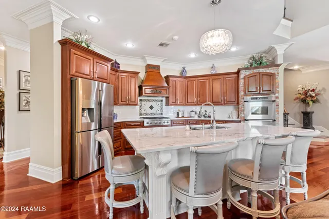 $1,350,000 | 229 Laken Lane, Lafayette, LA 70508