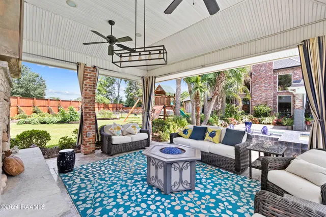 $1,350,000 | 229 Laken Lane, Lafayette, LA 70508