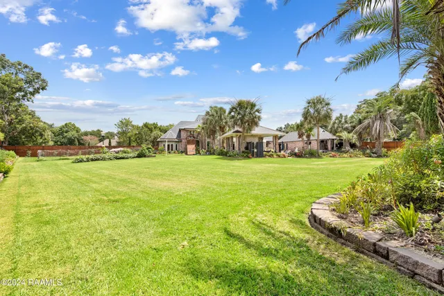 $1,350,000 | 229 Laken Lane, Lafayette, LA 70508