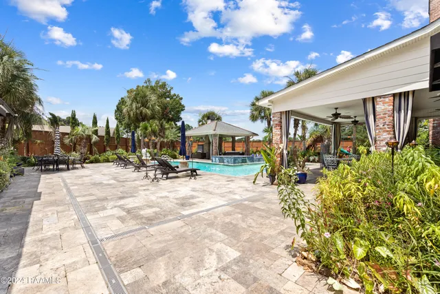 $1,350,000 | 229 Laken Lane, Lafayette, LA 70508