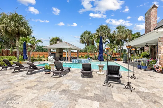 $1,350,000 | 229 Laken Lane, Lafayette, LA 70508