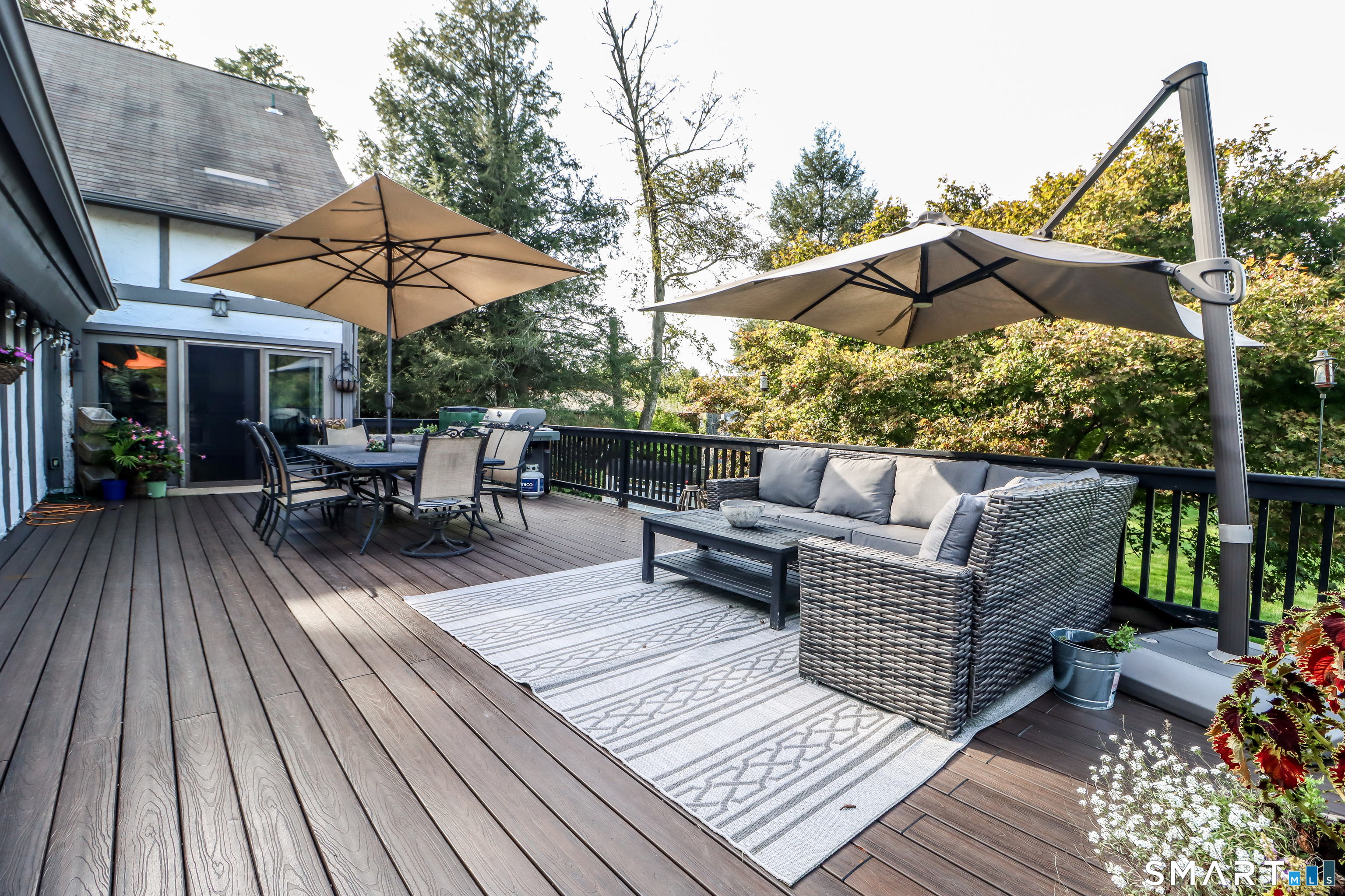 70 Obtuse Hill Road Brookfield, CT 06804 - Photo 13 of 37 Deck off of kitchen