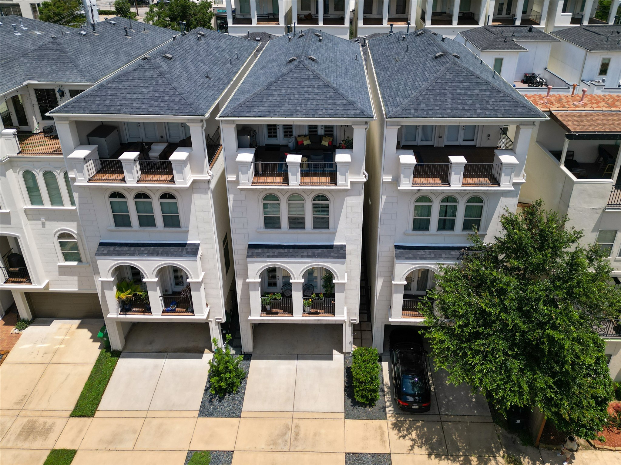 4008 Barnes Street Houston, TX 77007 - Photo 1 of 49