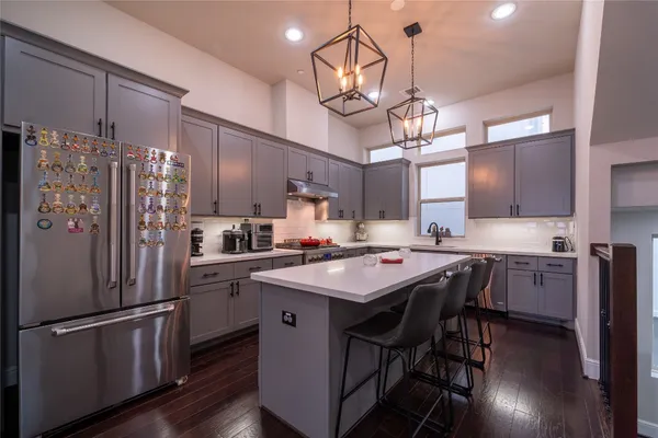 $650,000 | 4008 Barnes Street, Houston, TX 77007
