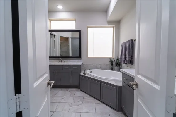 $650,000 | 4008 Barnes Street, Houston, TX 77007