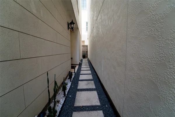 $650,000 | 4008 Barnes Street, Houston, TX 77007
