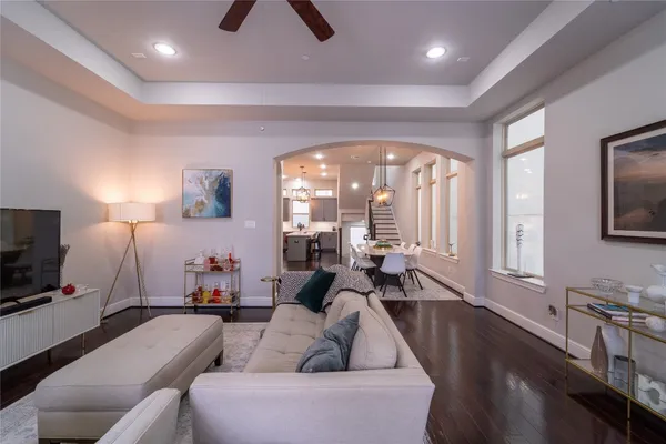 $650,000 | 4008 Barnes Street, Houston, TX 77007