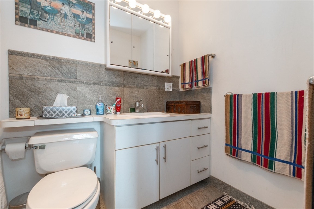 77 Pond Avenue, Unit 1506 Brookline, MA 02445 - Photo 14 of 32