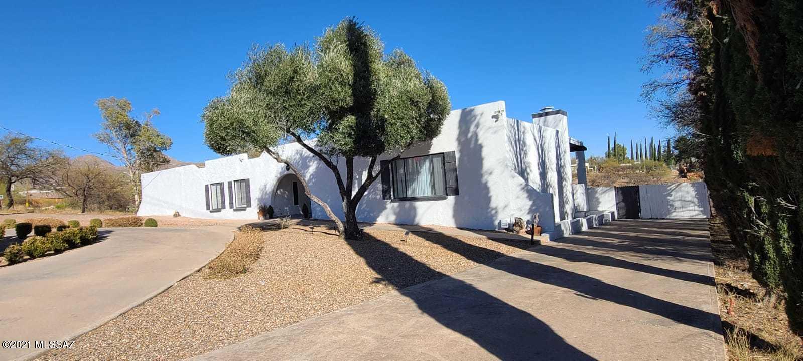 439 Willow Drive Rio Rico, AZ 85648 - Photo 3 of 35 Gallery Image 3