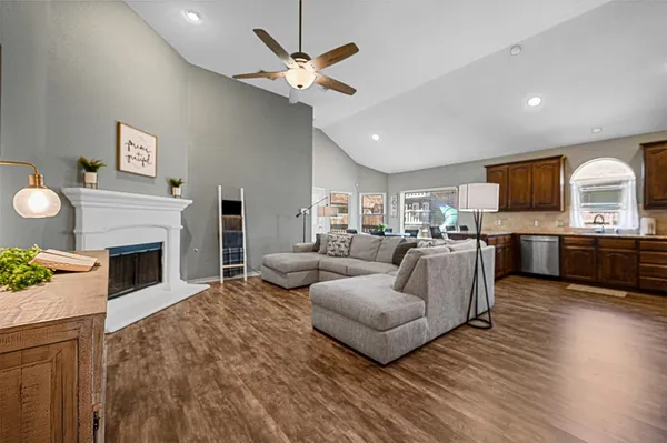 $2,195 | 5321 Thornbush Drive, Fort Worth, TX 76179