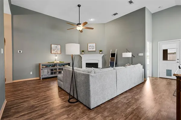 $2,195 | 5321 Thornbush Drive, Fort Worth, TX 76179