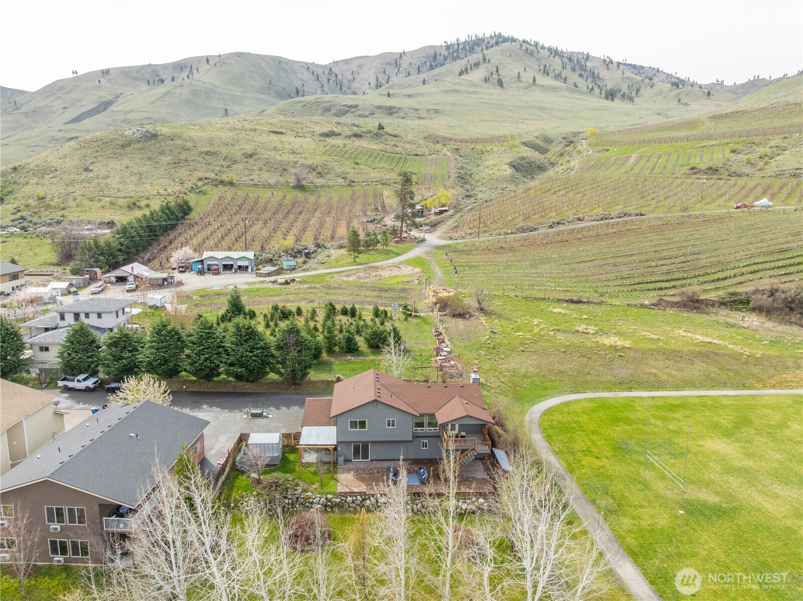 109 Nelmida Lane Chelan, WA 98816 - Photo 30 of 34