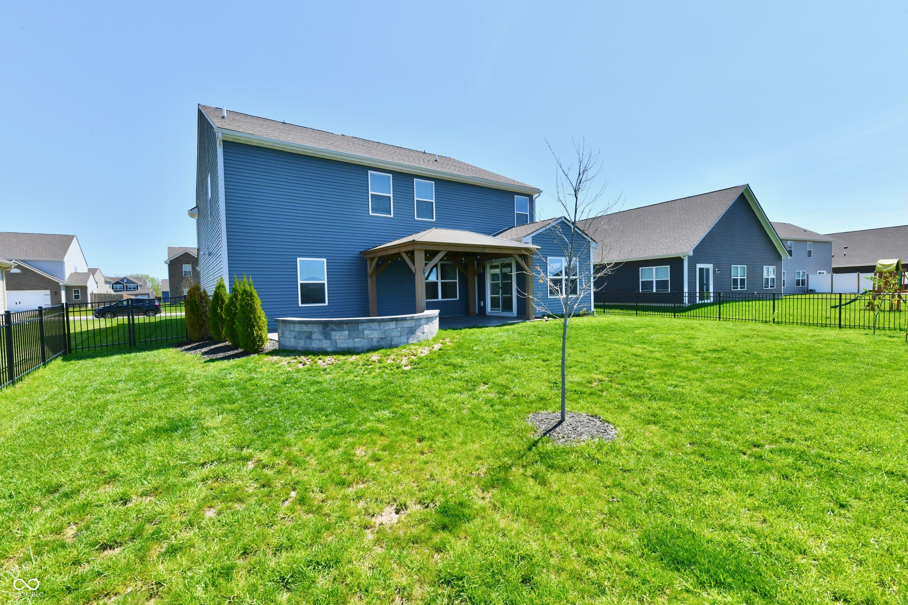 8163 Dewberry Lane Pendleton, IN 46064 - Photo 2 of 56