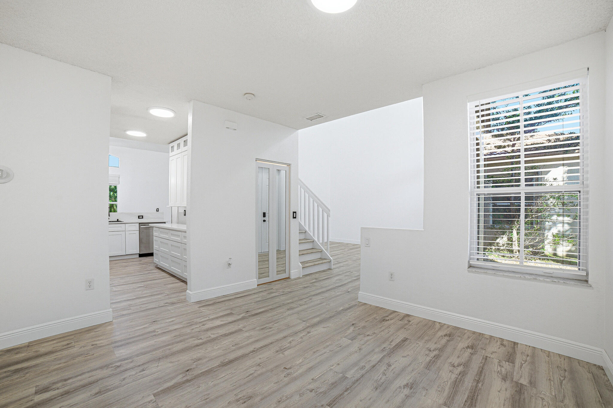 4819 Northwest 53rd Circle Pompano Beach, FL 33073 - Photo 13 of 48 Den-B