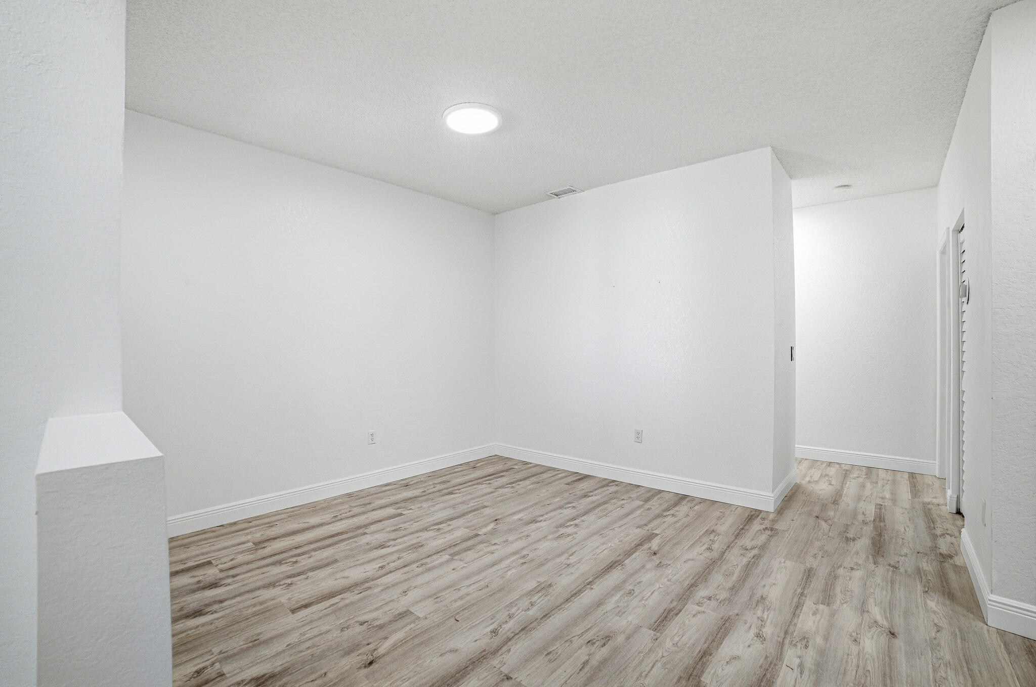 4819 Northwest 53rd Circle Pompano Beach, FL 33073 - Photo 14 of 48 Den