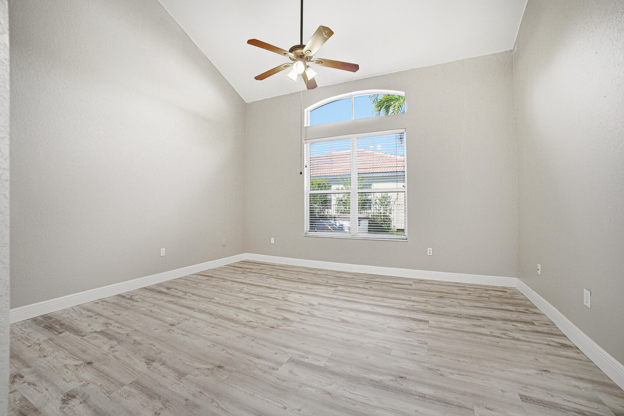 4819 Northwest 53rd Circle Pompano Beach, FL 33073 - Photo 22 of 48 Bedroom1