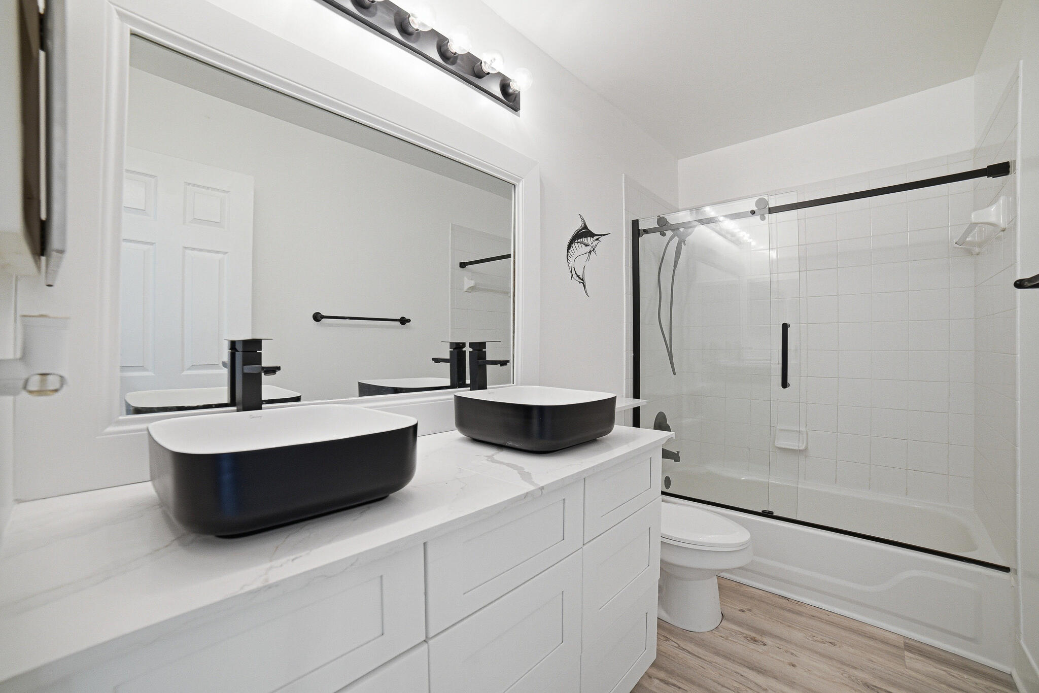 4819 Northwest 53rd Circle Pompano Beach, FL 33073 - Photo 28 of 48 Bathroom2