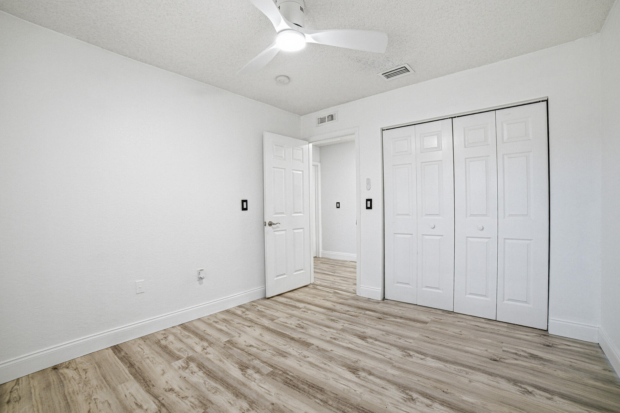 4819 Northwest 53rd Circle Pompano Beach, FL 33073 - Photo 31 of 48 Bedroom4-B