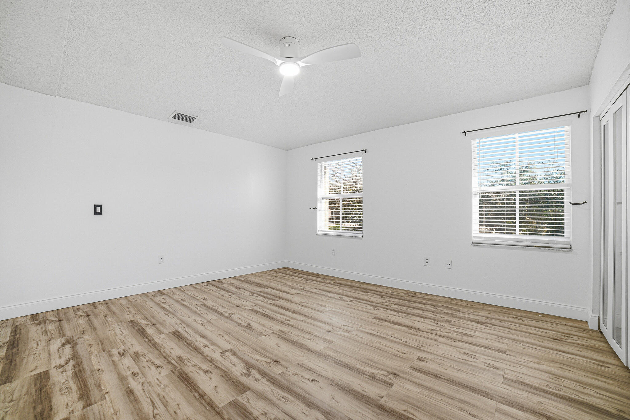 4819 Northwest 53rd Circle Pompano Beach, FL 33073 - Photo 32 of 48 Bedroom3-C