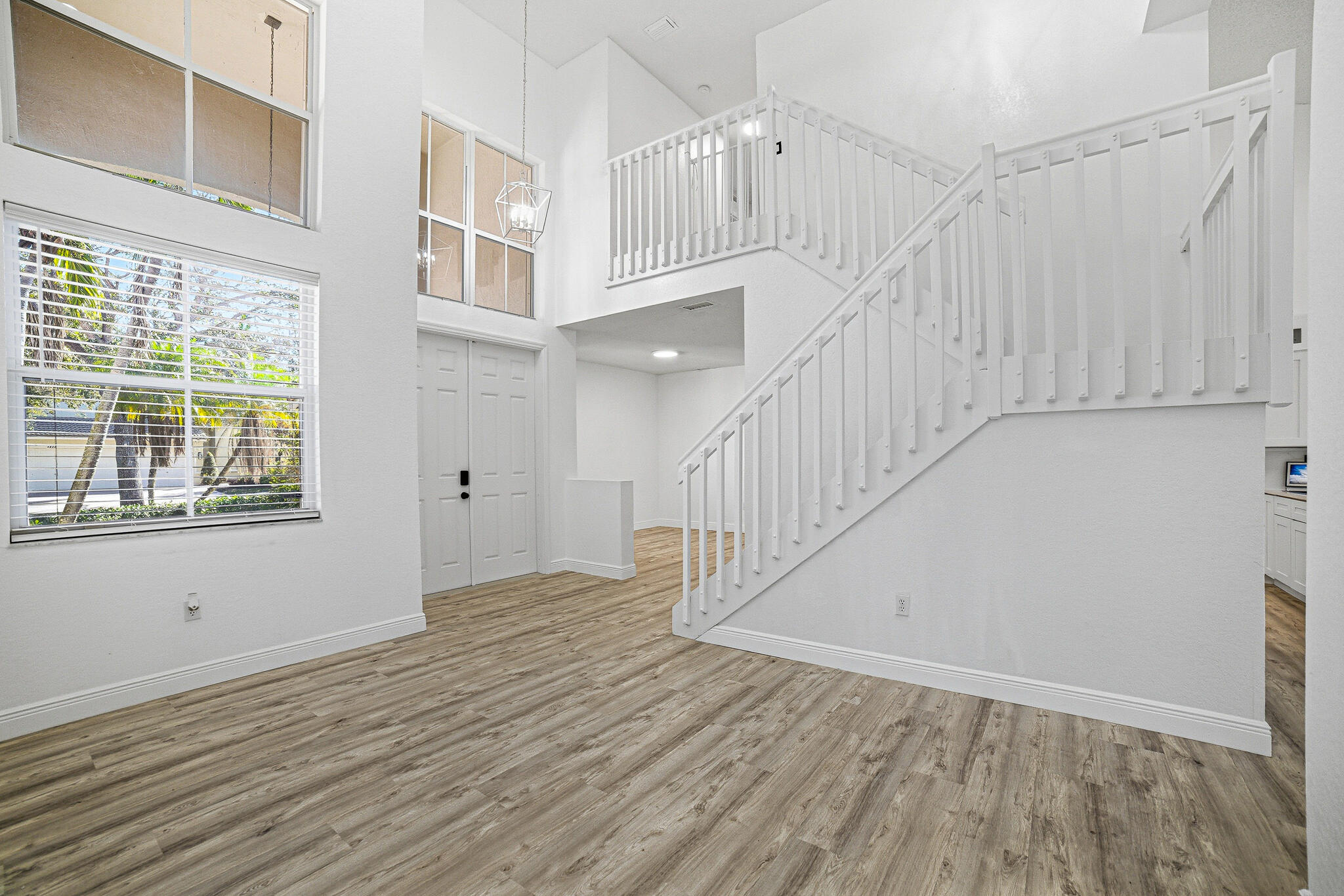 4819 Northwest 53rd Circle Pompano Beach, FL 33073 - Photo 5 of 48 Entrance