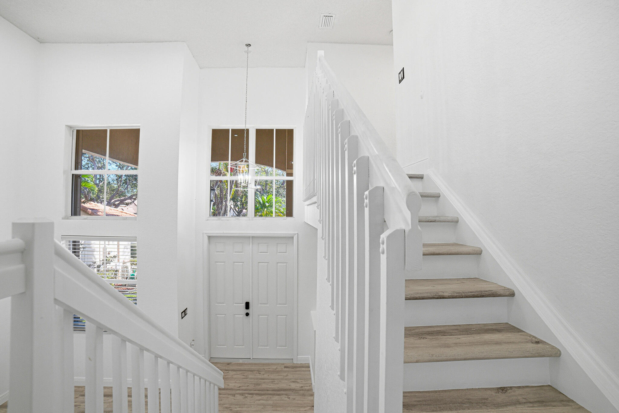 4819 Northwest 53rd Circle Pompano Beach, FL 33073 - Photo 9 of 48 Stairwell