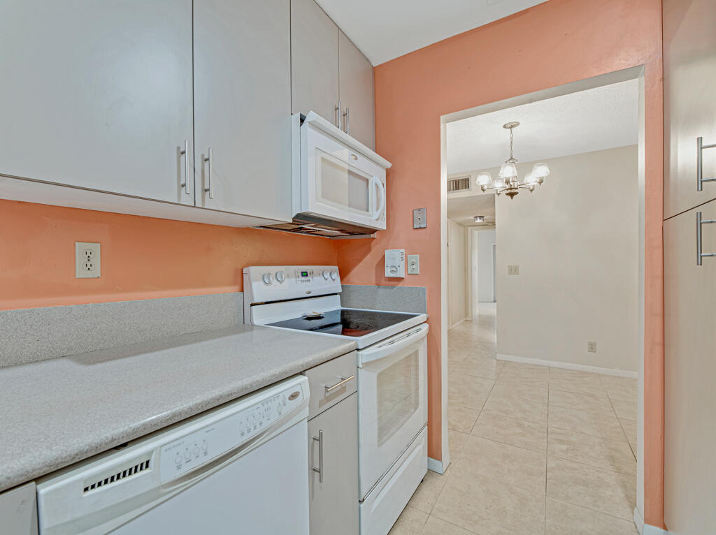 1327 High Point Way, Unit A Delray Beach, FL 33445 - Photo 13 of 36 DAL_7770