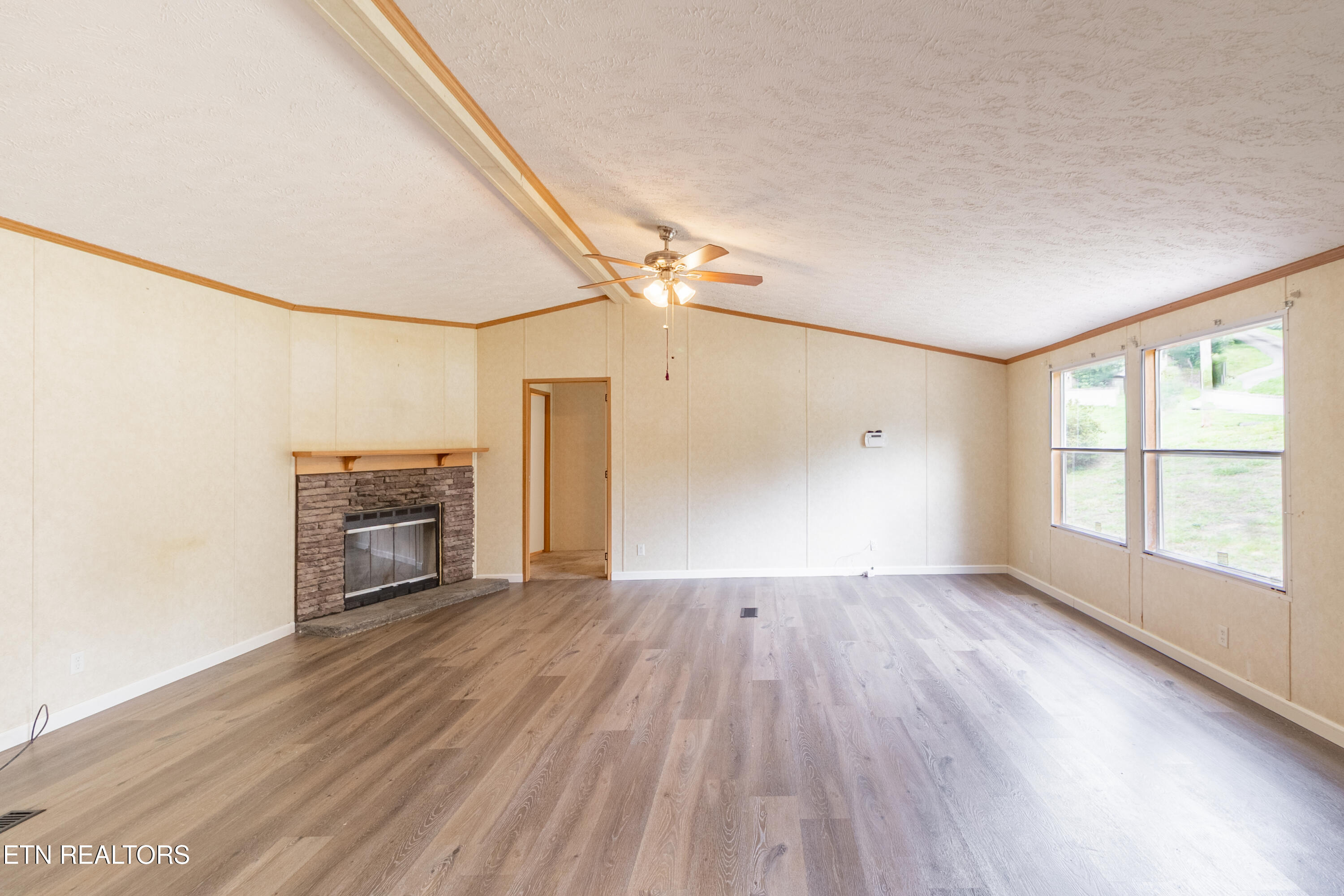159 Cutters Lane Clinton, TN 37716 - Photo 18 of 34 _D5A8433-HDR