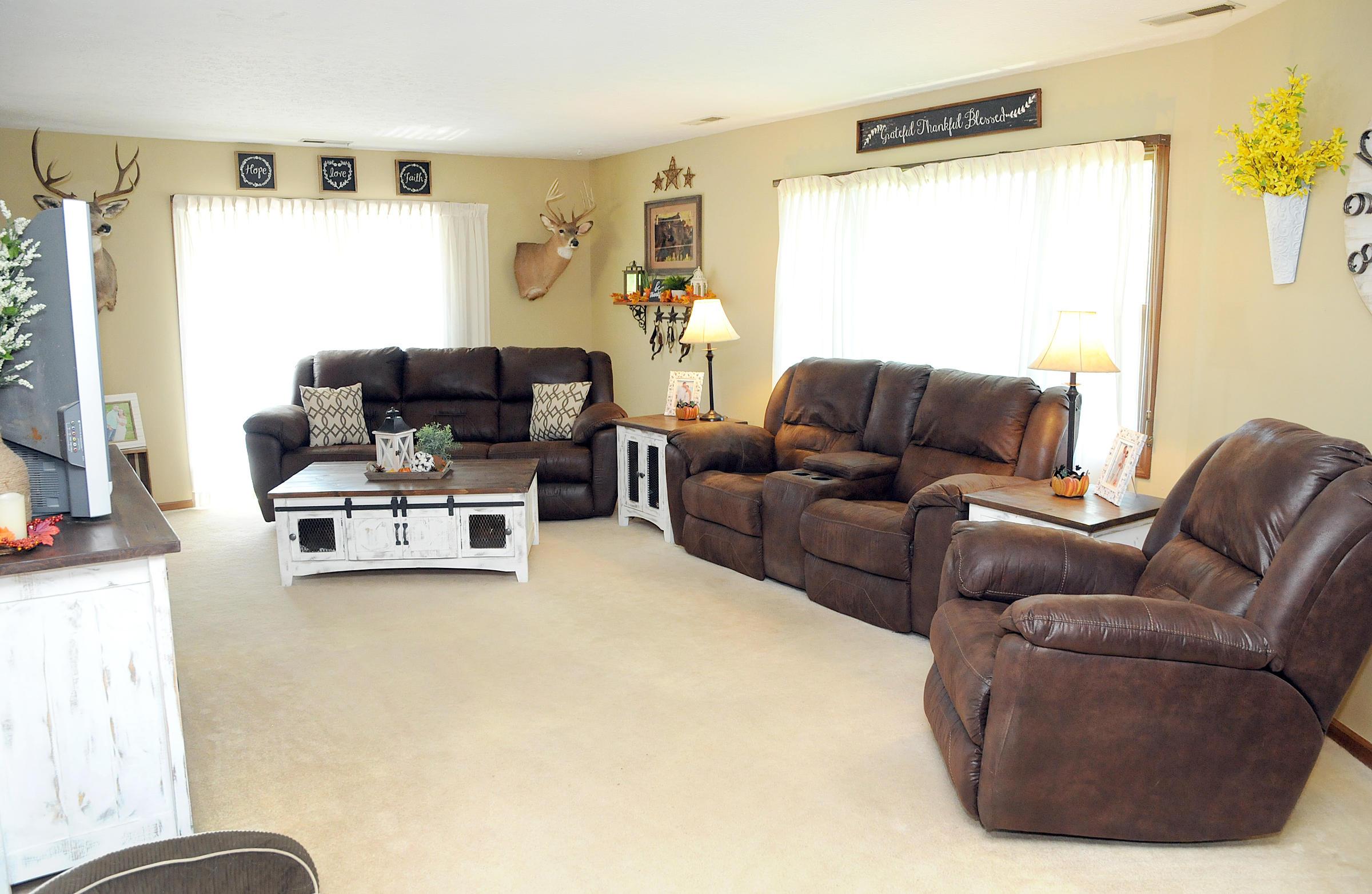 6325 Windy Ridge Road New Concord, OH 43762 - Photo 2 of 27