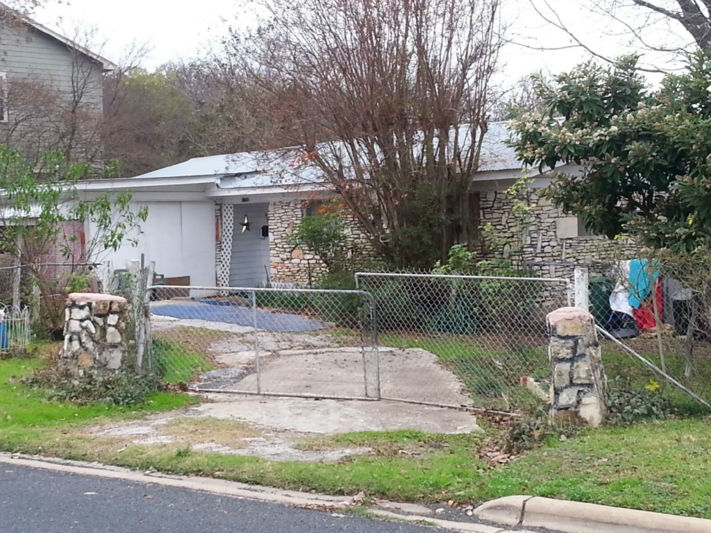1730 Bunche Road Austin, TX 78721 - Photo 1 of 1