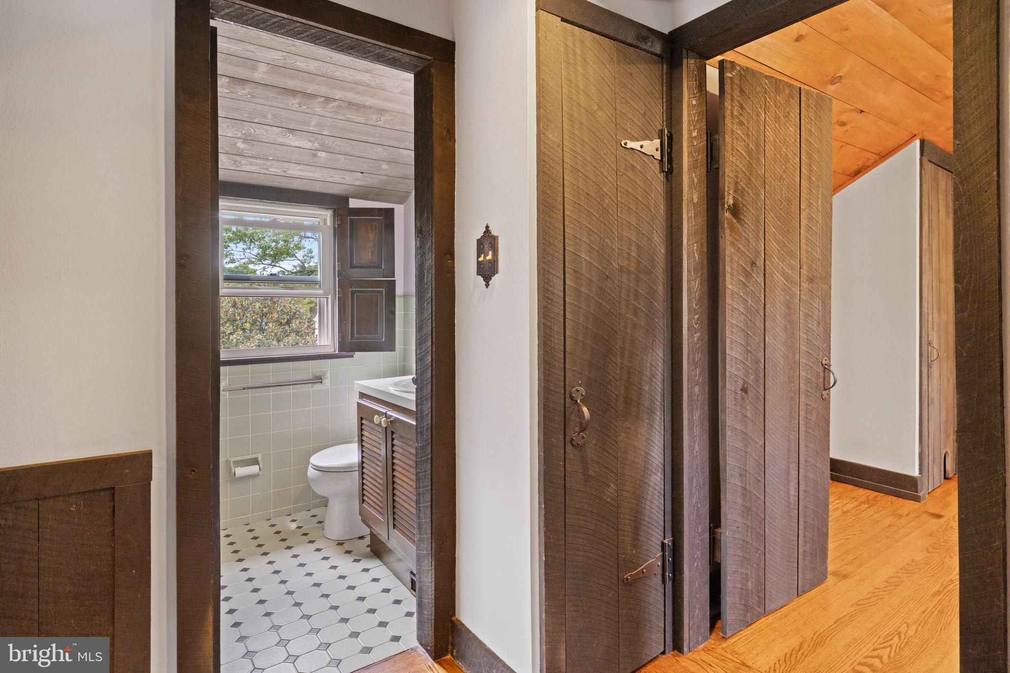 1508 Niessen Road Oreland, PA 19075 - Photo 17 of 44 a bathroom with a toilet a sink and a shower