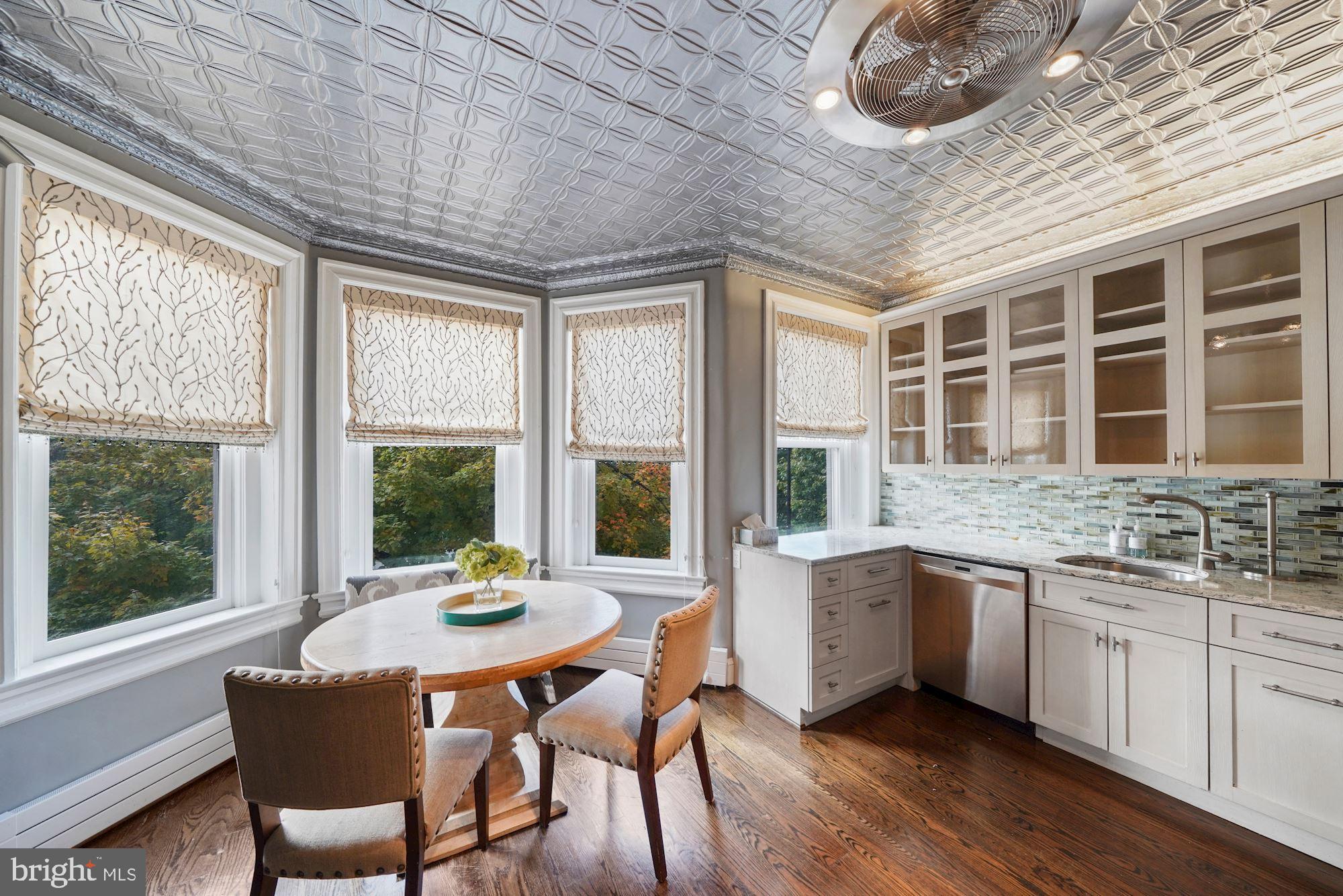 514 Seward Square Southeast Washington, DC 20003 - Photo 14 of 30 Gorgeous kitchen