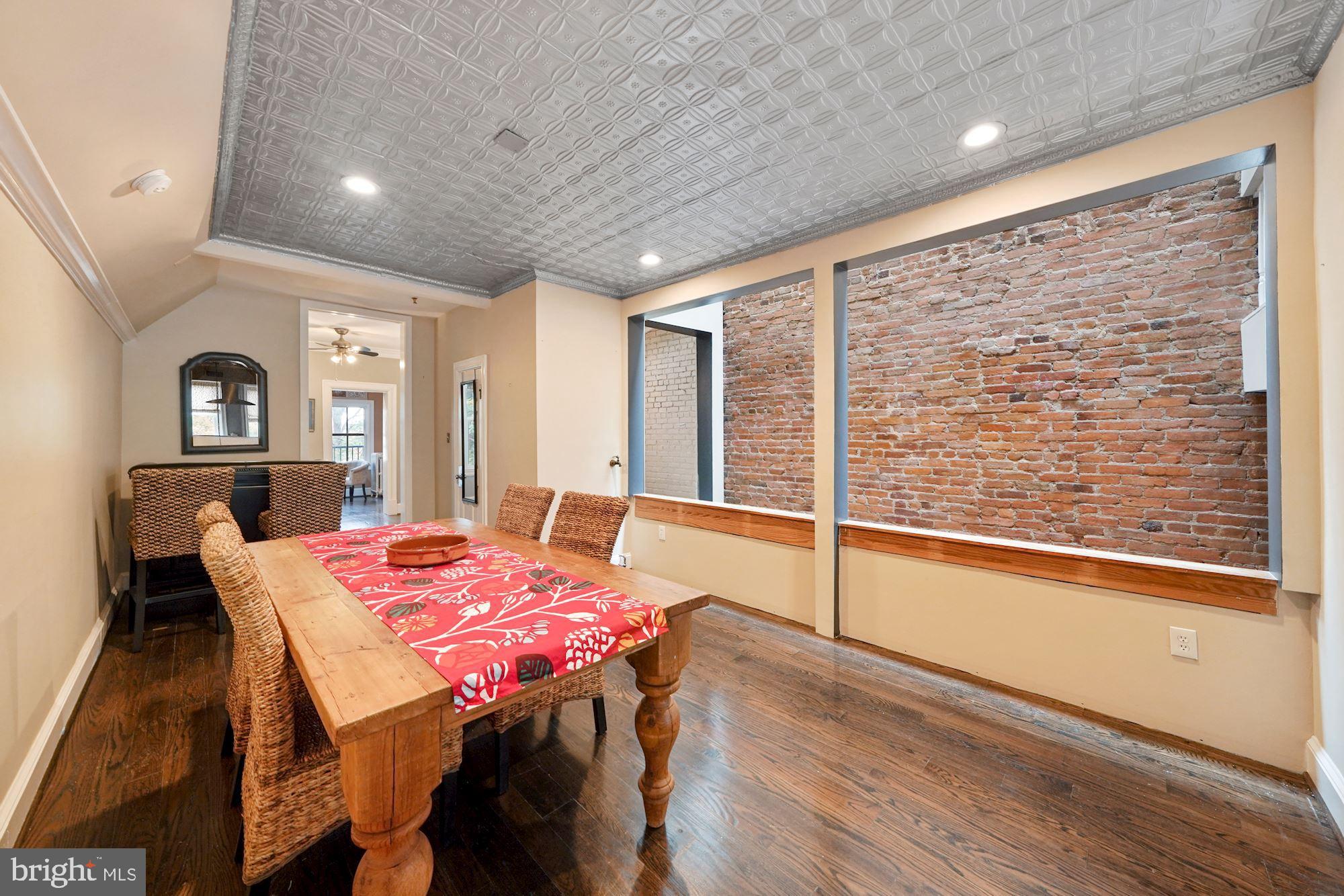 514 Seward Square Southeast Washington, DC 20003 - Photo 16 of 30 Gallery walls on 2nd level