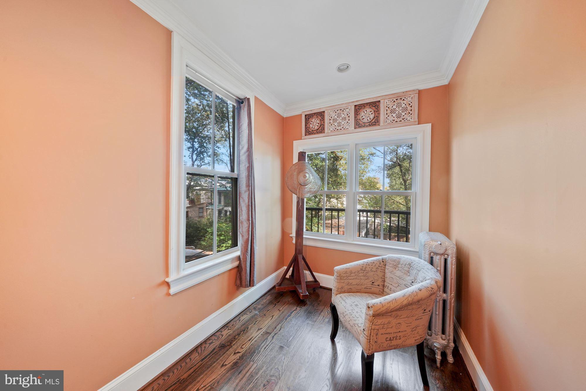 514 Seward Square Southeast Washington, DC 20003 - Photo 18 of 30 Sitting room/dressing room/den/offfice